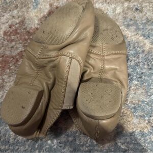 Revolution Kids Shoes in Tan